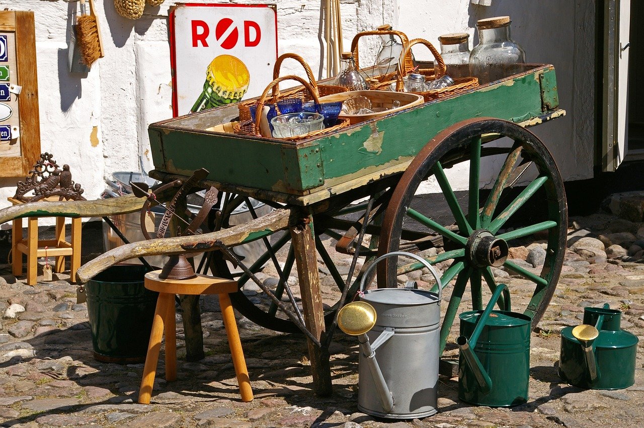 brocante,touraine,balade,vide grenier,vintage,objets,objets anciens,vieille vaisselle, jouets anciens,